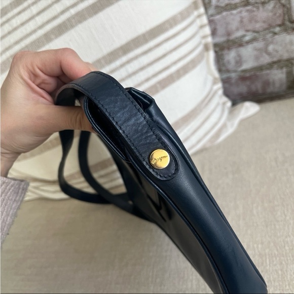 Salvatore Ferragamo Vintage Navy Handbag Crossbody bag - Picture 7 of 11